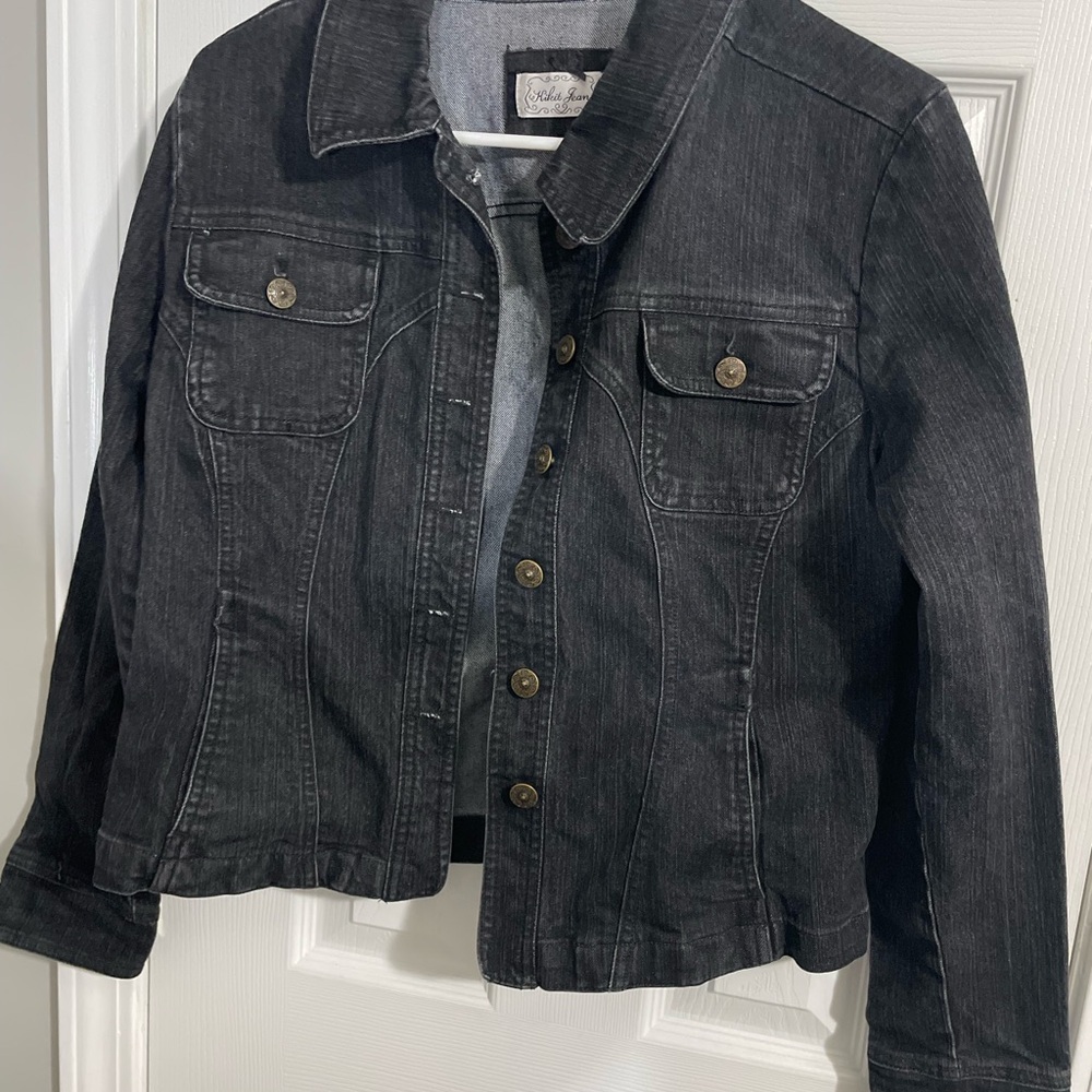 Stylish Black Denim Jacket for Women